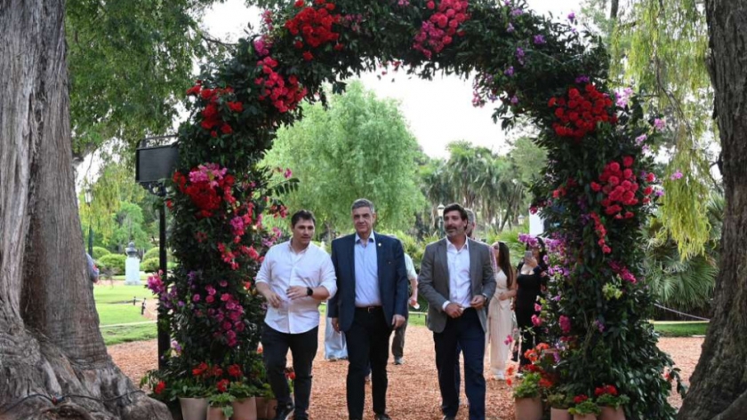 La Ciudad reabrió el Patio Andaluz del Rosedal tras una restauración integral que recupera su valor patrimonial