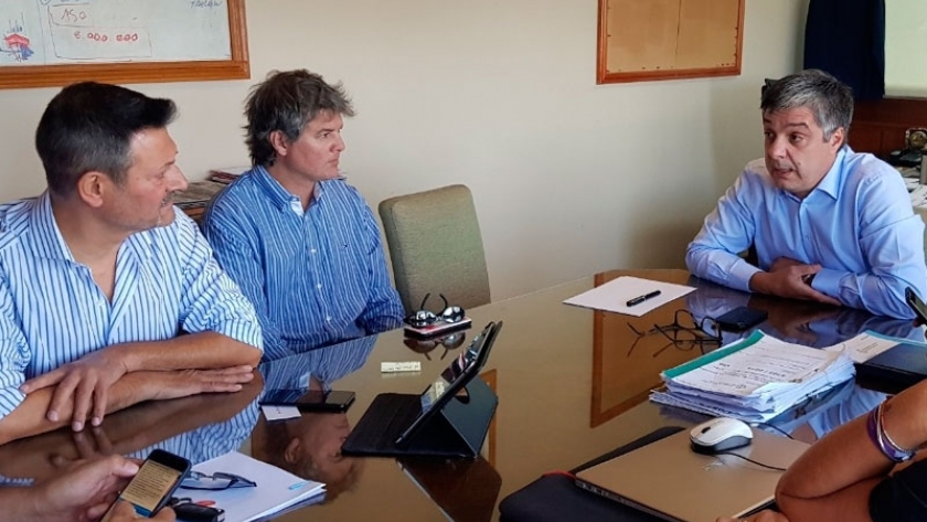 Aguilera recibió al intendente de Puerto Pirámides para dialogar sobre la instalación de una planta desalinizadora contenerizada