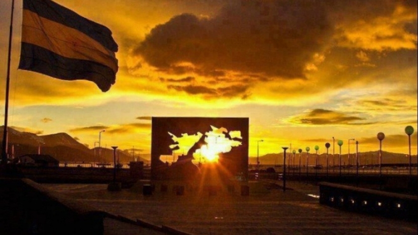 «Lo decimos una y mil veces más, las Malvinas son y serán Argentinas, son y serán fueguinas»