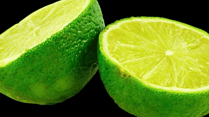 Agua con limón