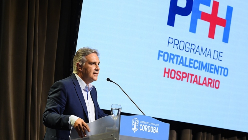 Llaryora anunció la descentralización de la gestión hospitalaria y un fondo de $7 mil millones