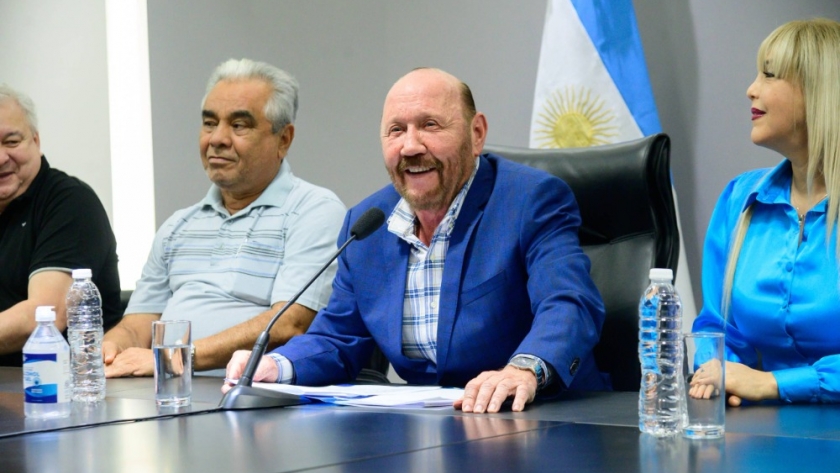El gobernador anunció nuevas medidas salariales para la Administración Pública Provincial