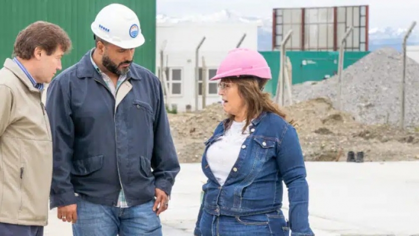 El Gobernador Melella recorrió la obra complementaria que mejorará el proceso en la Planta Bahía Golondrina