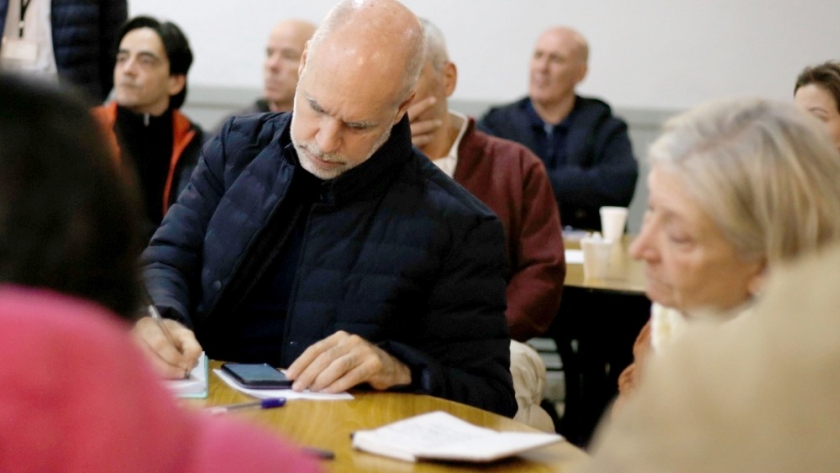 Rodríguez Larreta se reunió con vecinos de Balvanera