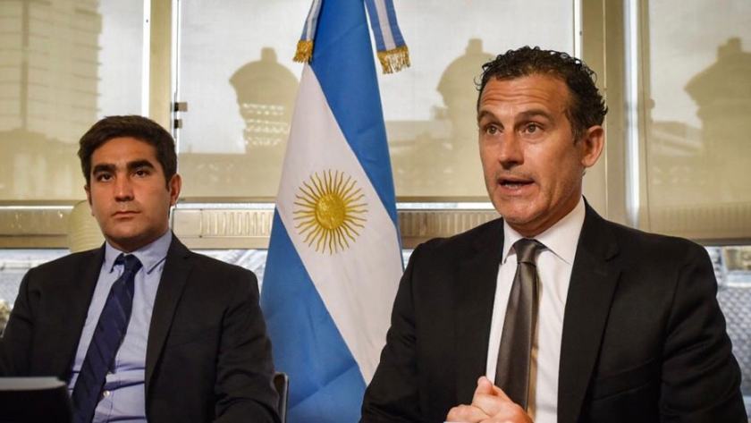 Chaves: "La relación con el mundo es clave en el proceso de reconstrucción de la Argentina"