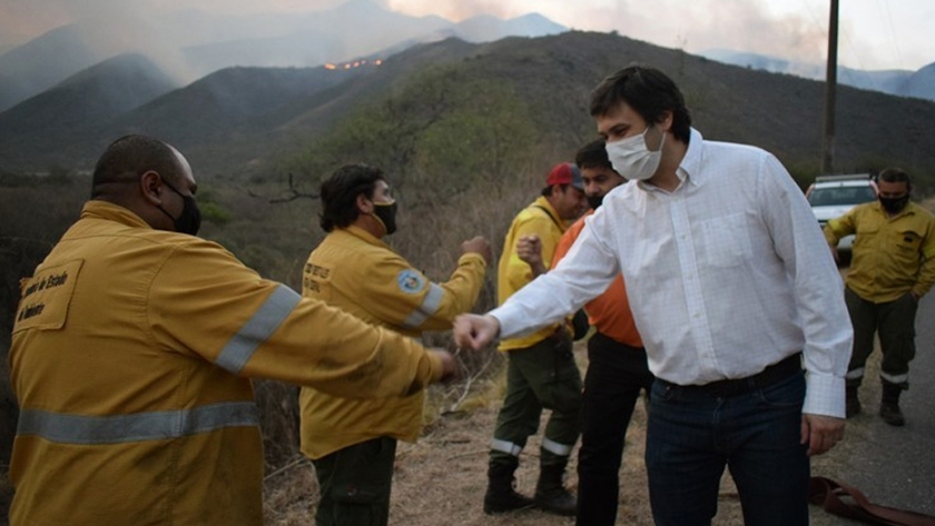 Actualización sobre el incendio en Ruta 4: Llovizna en el cerro