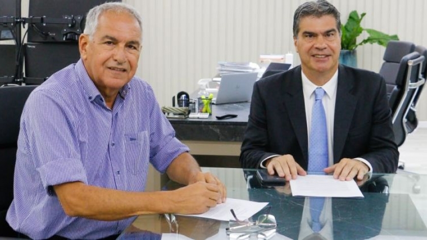 Capitanich aumentó el presupuesto de laboratorios chaqueños para la producción de medicamentos de gran demanda en la salud pública