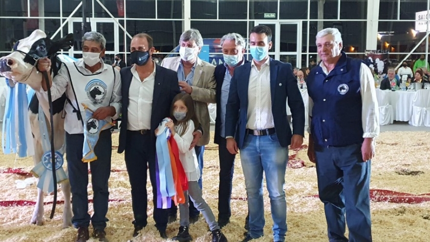 El Ministerio de Agricultura acompañó la tradicional muestra ganadera La MIL