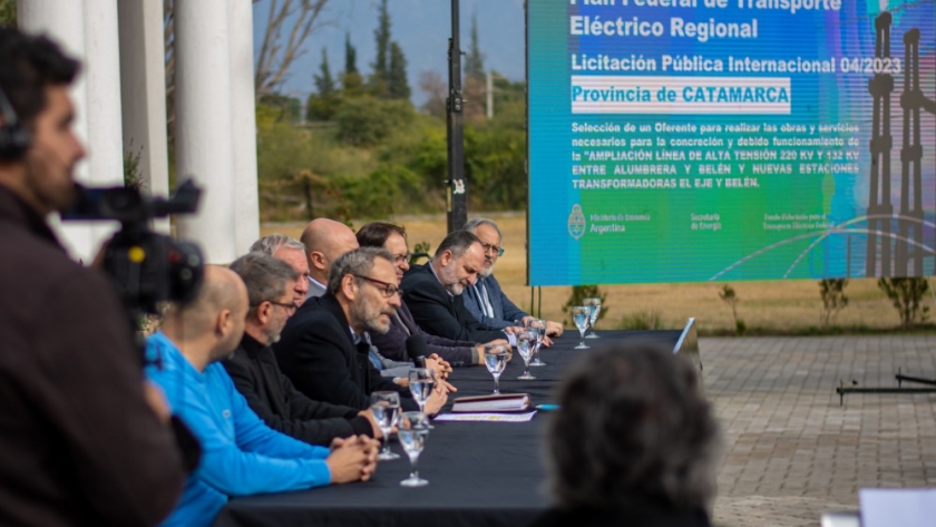 Se realizó la apertura de sobre para la licitación de la megaobra interconectado Alumbrera-Belén