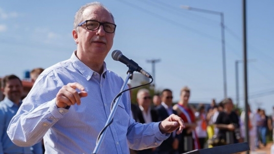 Misiones oficializa subas salariales en febrero y abril para estatales provinciales