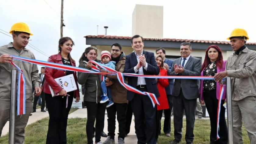 Más familias santiagueñas acceden a su vivienda propia