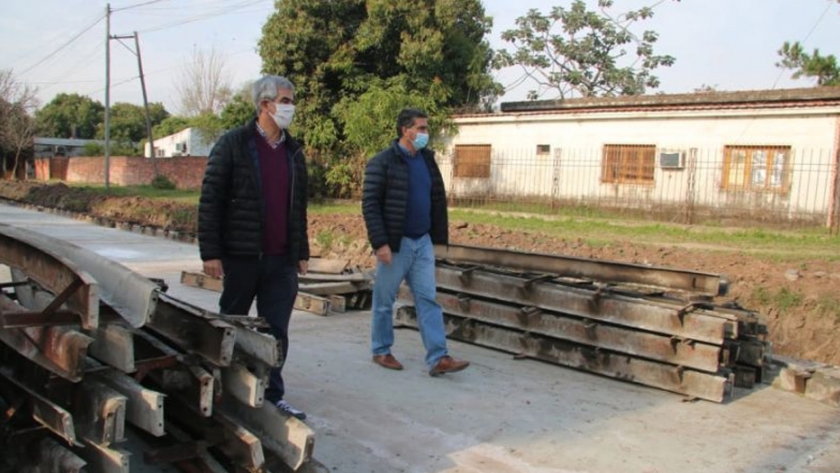 Capitanich supervisó obras de pavimento que apuntan a mejorar la conectividad del área metropolitana