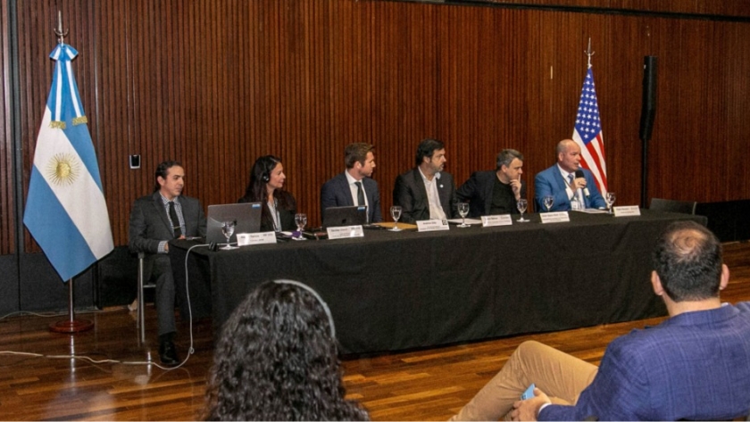 Encuentro de ciberseguridad junto a la Embajada de Estados Unidos