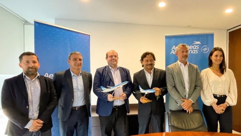 Salta y San Pablo tendrán por primera vez conexión directa con Aerolíneas Argentinas, anunció Sáenz