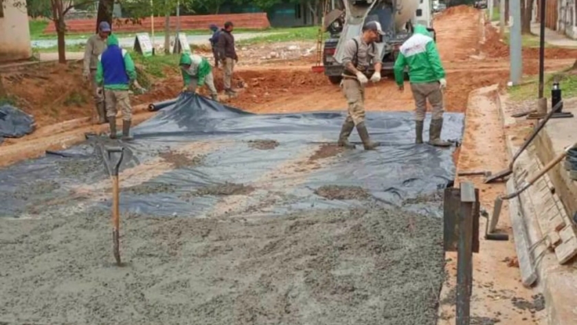 El Gobierno correntino próximo a concluir la pavimentación de 11 cuadras de la calle Loreto