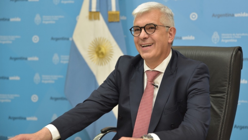 Debut oficial: el ministro de Agricultura hizo su primera aparición pública