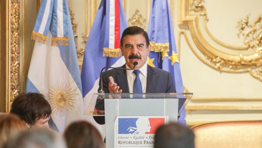 Argentina refuerza la cooperación con Francia en seguridad aérea