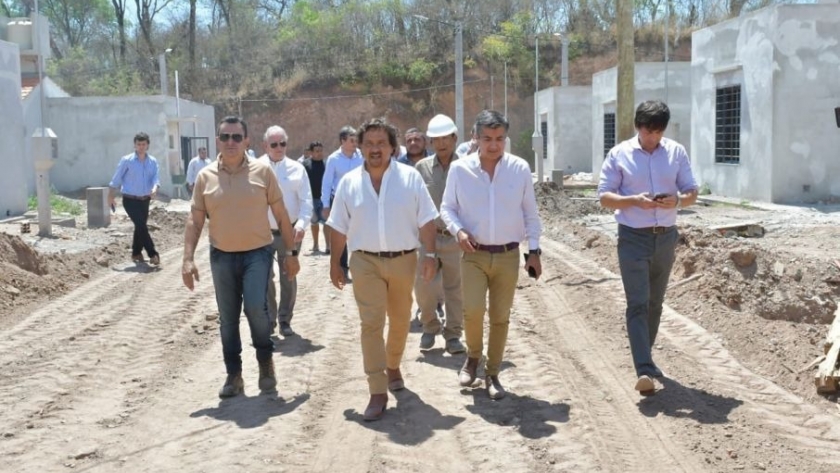 Construyendo la Salta del futuro: el Gobernador recorrió obras en Metán