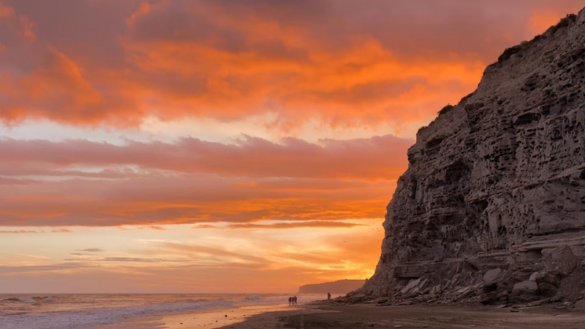 El Cóndor, el pueblo patagónico frente al mar que combina playas, acantilados y vida silvestre