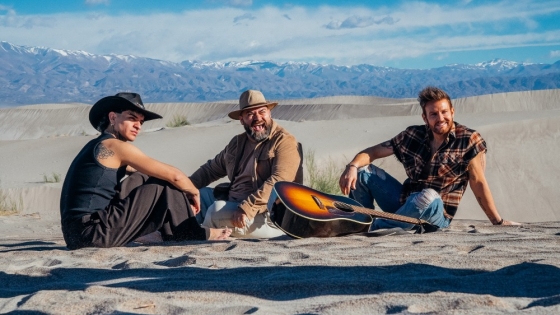 Catamarca potencia su atractivo turístico con el estreno del videoclip de Axel, Juan Fuentes y Valen Vargas
