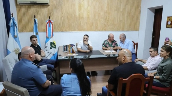 Valdés volvió a San Luis del Palmar para coordinar la asistencia a familias afectadas por las inundaciones