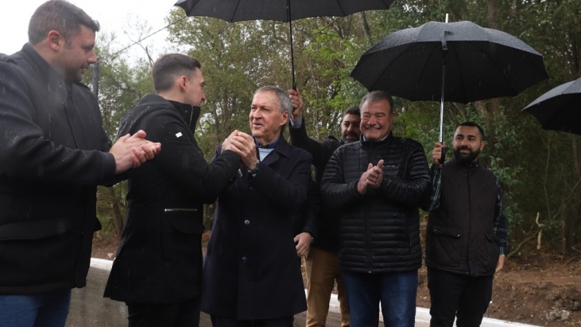 Schiaretti inauguró la pavimentación del acceso a la capilla Nuestra Señora del Pilar