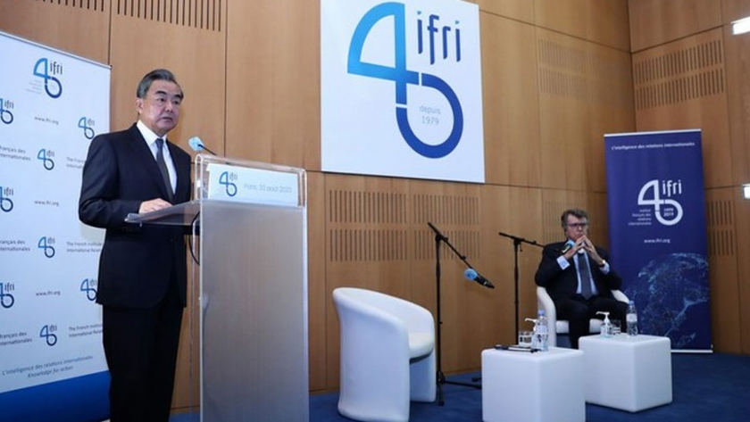 China "hace lo que dice" ante cambio climático, afirma el canciller