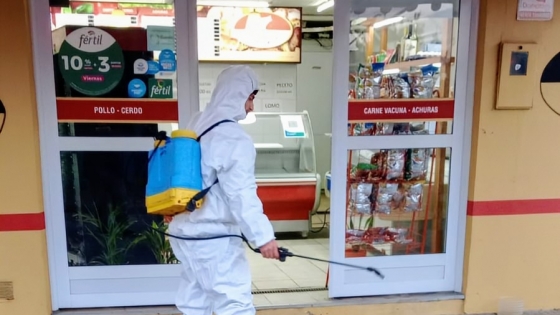 La Dirección de Bromatología del Municipio de Rojas realiza desinfecciones antibacteriales gratuitas en comercios de atención al público