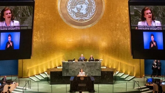 Argentina comunicó ante la Asamblea General de las Naciones Unidas que no firmará la Agenda 2030. La canciller, Diana Mondino, manifestó: “Nos disociamos del Pacto del Futuro”.