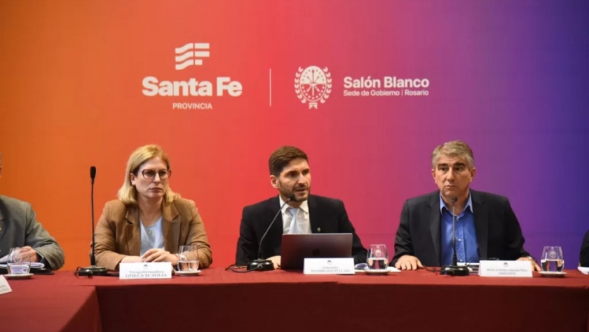 Maximiliano Pullaro reunió a los legisladores nacional “Para trabajar en defensa de Santa Fe”