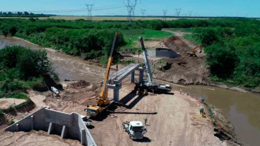 Avanzan las obras del nuevo ramal del Ferrocarril Belgrano Cargas al puerto de Timbues