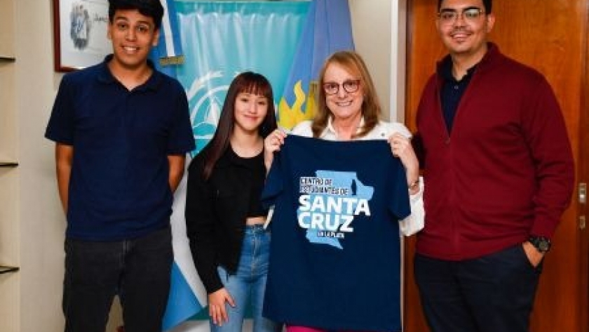 Alicia se reunió con representantes del Centro de Estudiantes de Santa Cruz en La Plata