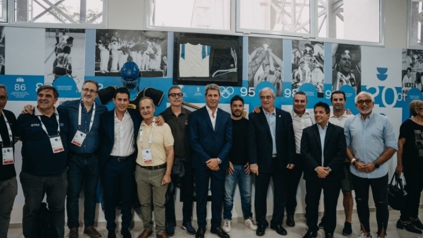 Las páginas doradas del Cantoni ya se exhiben en el Museo Mario Castro