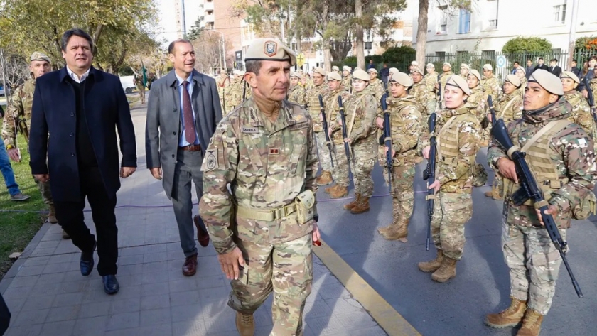 Gutiérrez participó del acto por el 213º aniversario del Ejército Argentino