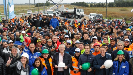 Alberto Fernández y Katopodis celebraron los 400.000 puestos de trabajo en la construcción, en la obra de la Autopista Presidente Perón