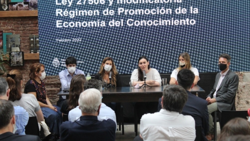 La provincia lanzó un plan épico para que empresas tecnológicas puedan crecer y radicarse en Santa Fe