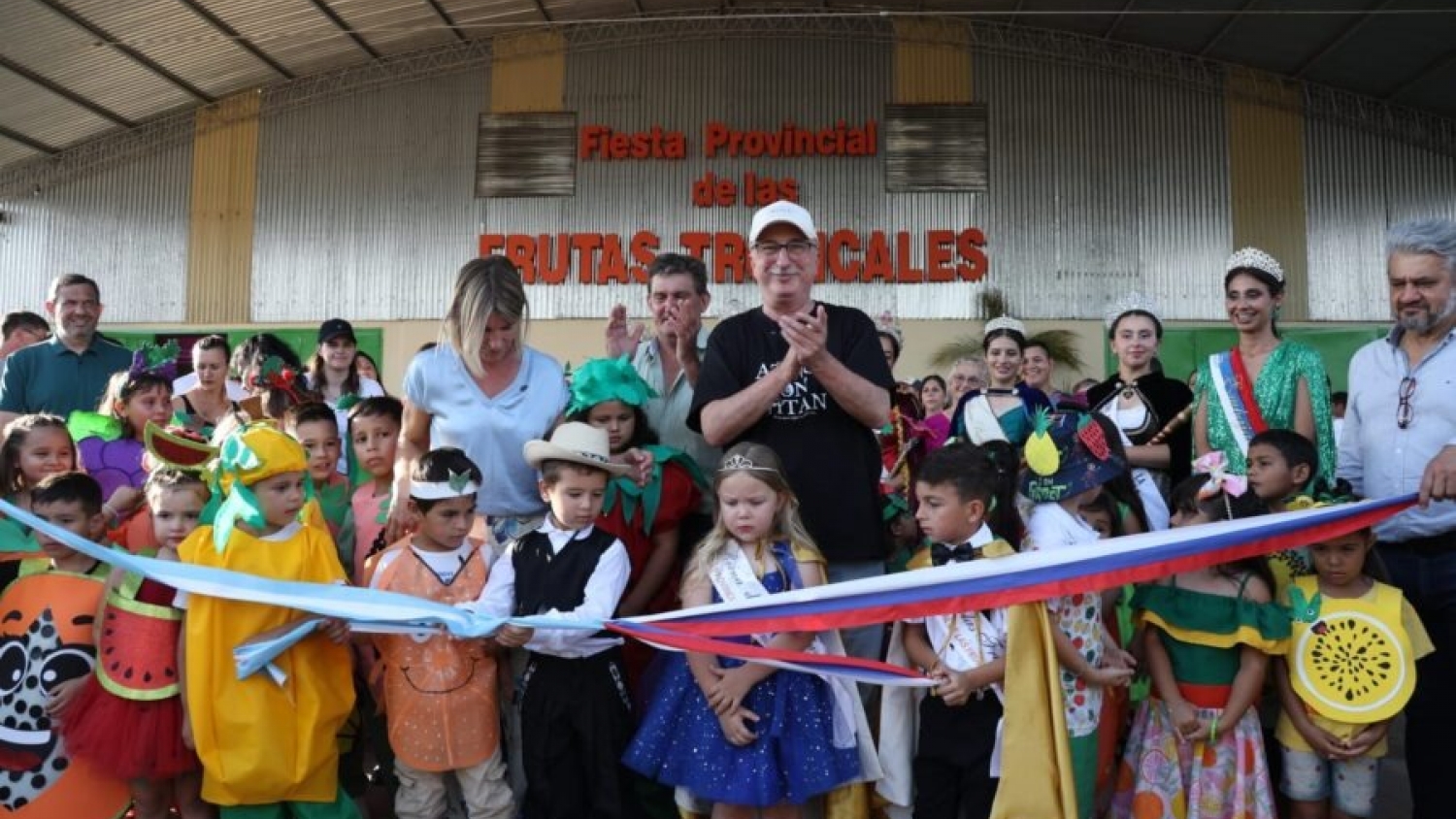 Misiones celebró la producción tropical con una multitudinaria fiesta en Almafuerte