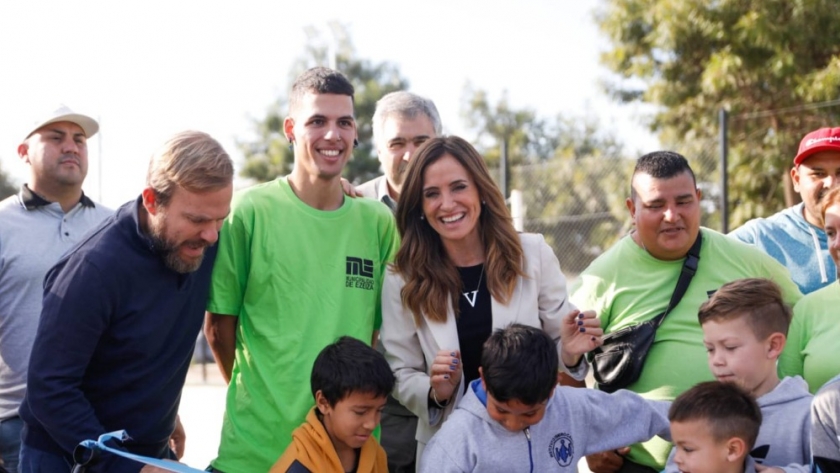 Tolosa Paz y Granados inauguraron tres nuevos playones polideportivos en Ezeiza