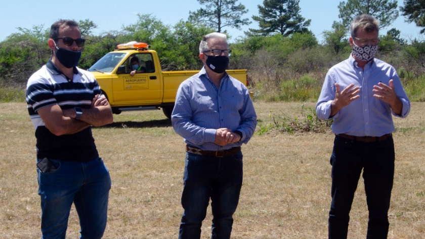 Provincia y empresas interesadas en la licitación visitaron el aeropuerto de Concordia