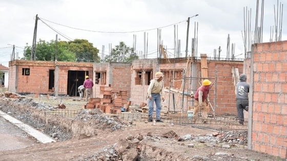 Más de un centenar de viviendas se construyen en Rosario de Lerma