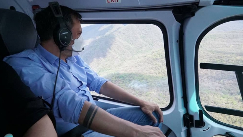Cabandié sobrevoló las zonas afectadas por incendios forestales y de pastizales en Jujuy
