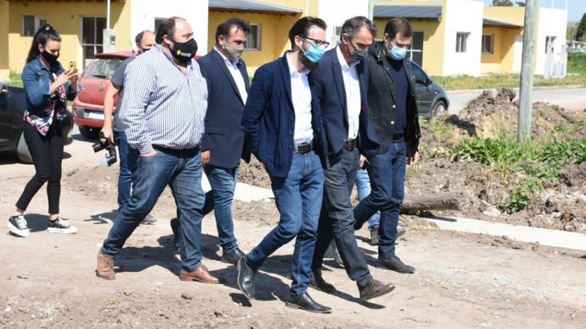 Simone y Katopodis firmaron convenios para obras en General Paz, Pila, Dolores y Tordillo