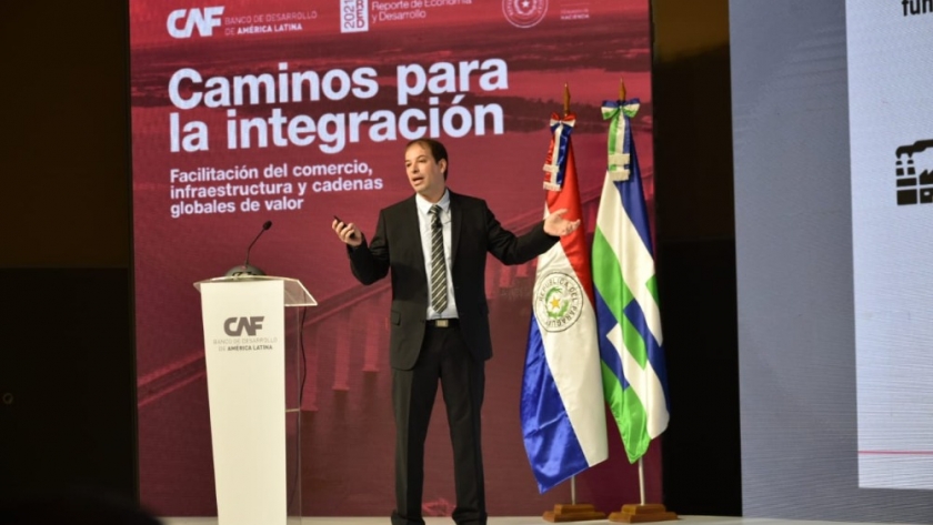 Insfrán participó de la presentación del Reporte de Economía y Desarrollo 2021 de la CAF