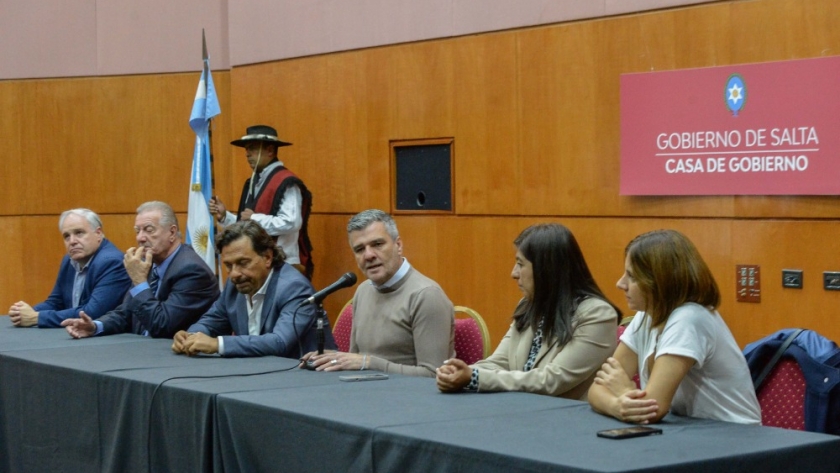 Zabaleta firmó convenios de asistencia alimentaria para Salta