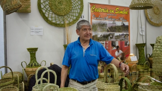 Artesanías ancestrales de los Valles Calchaquíes brillan en la Fiesta del Poncho 2025