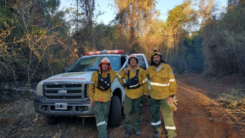 Brigadistas forestales de Entre Ríos colaboran en el combate de incendios en Corrientes y Misiones