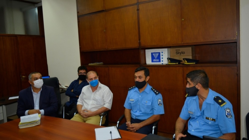 Capacitan a la Policía Rural sobre normativas inherentes a la producción agropecuaria