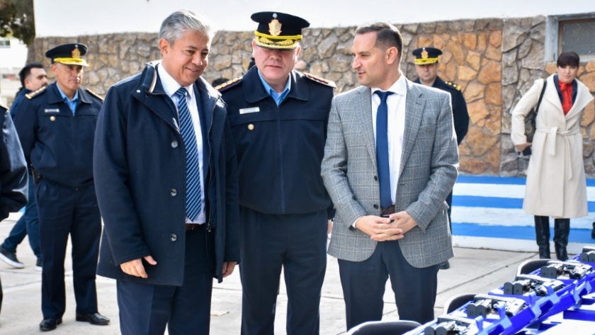 Entregaron equipamiento a la Policía por más de 1.500 millones de pesos