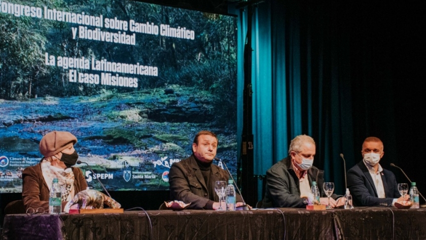 Herrera Ahuad acompañó la apertura del congreso internacional sobre cambio climático y biodiversidad