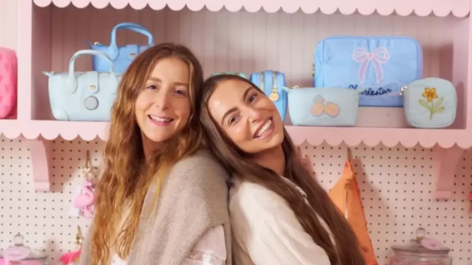 De un juego de infancia a una marca de culto: cómo dos hermanas construyeron Stoney Clover Lane